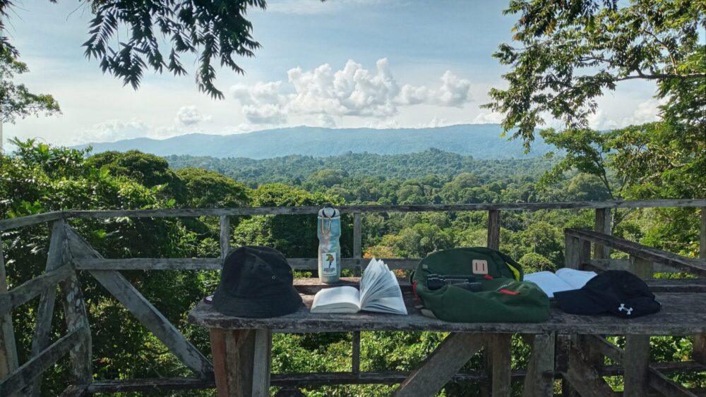 Keköldi con los Compas